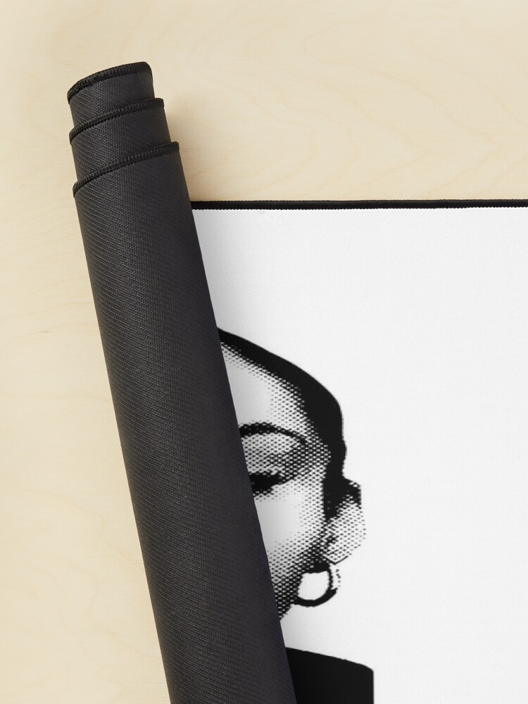 urdesk mat rolltall portrait750x1000 23 - Sade Store